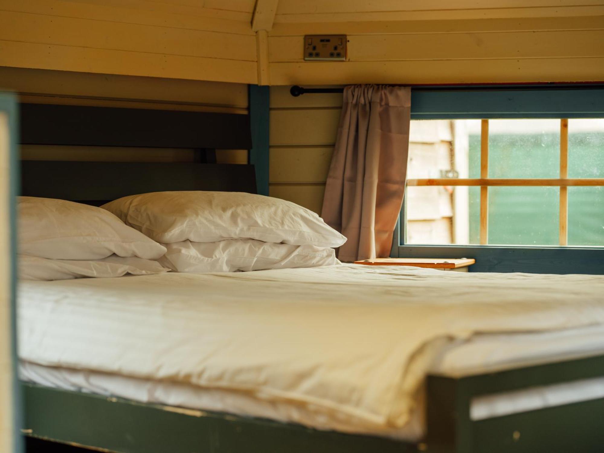 Sunset Retreats The Double Hobbit Villa Worcester Eksteriør billede